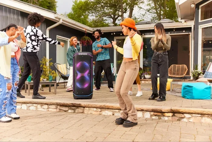 Are Jbl Speakers Loud Enough For Big Outdoor Parties